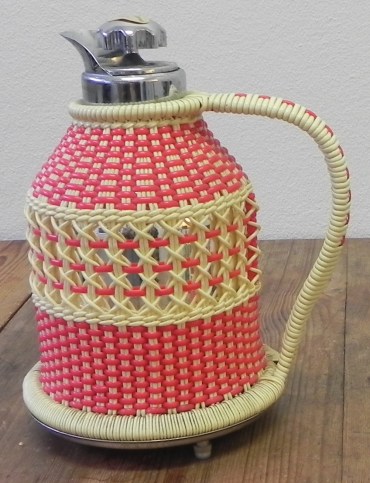 TV-kanna-röd-flätad